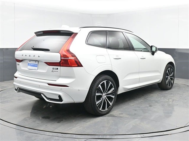 2024 Volvo XC60 B5 Plus Dark Theme