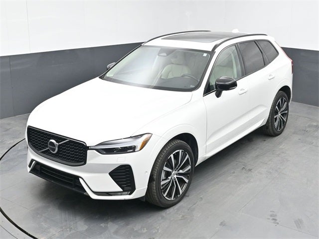 2024 Volvo XC60 B5 Plus Dark Theme