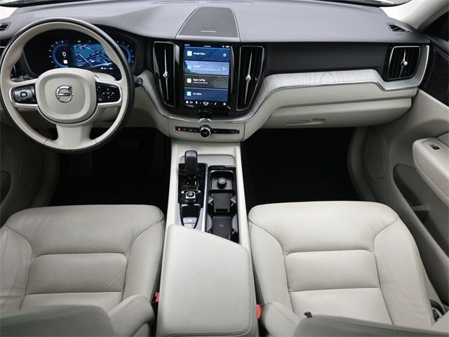 2024 Volvo XC60 B5 Plus Dark Theme