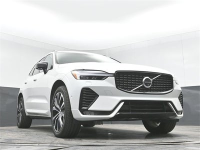 2024 Volvo XC60 B5 Plus Dark Theme