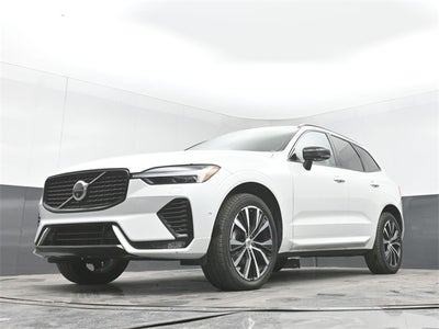 2024 Volvo XC60 B5 Plus Dark Theme