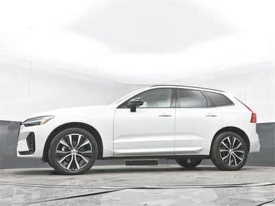 2024 Volvo XC60 B5 Plus Dark Theme