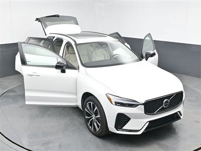 2024 Volvo XC60 B5 Plus Dark Theme