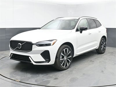 2024 Volvo XC60 B5 Plus Dark Theme