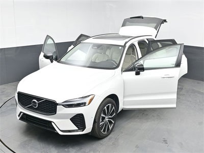 2024 Volvo XC60 B5 Plus Dark Theme