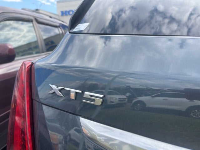 2020 Cadillac XT5 Luxury