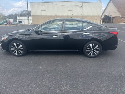 2021 Nissan Altima 2.5 SV