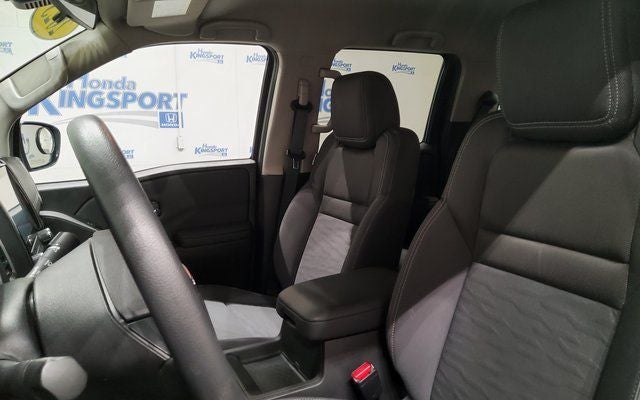 2023 Nissan Frontier SV Drop-In Bed Liner & Bumper Step