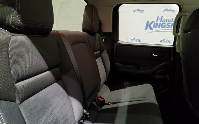 2023 Nissan Frontier SV Drop-In Bed Liner & Bumper Step