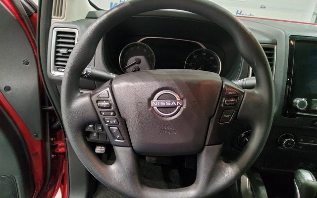 2023 Nissan Frontier SV Drop-In Bed Liner & Bumper Step