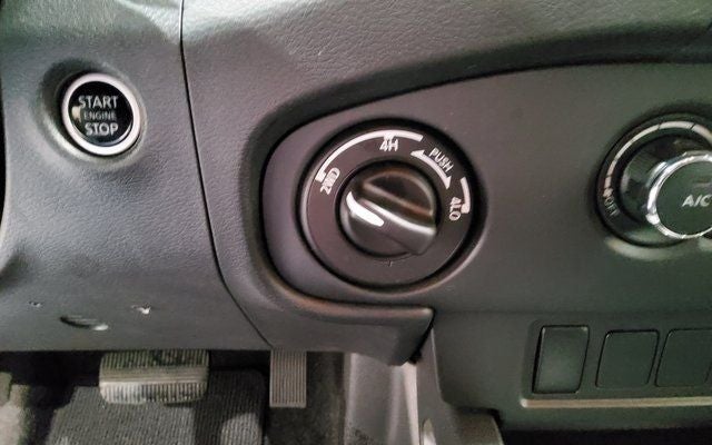 2023 Nissan Frontier SV Drop-In Bed Liner & Bumper Step