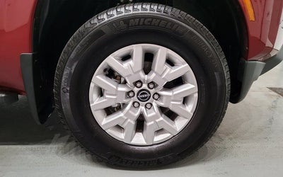 2023 Nissan Frontier SV Drop-In Bed Liner & Bumper Step