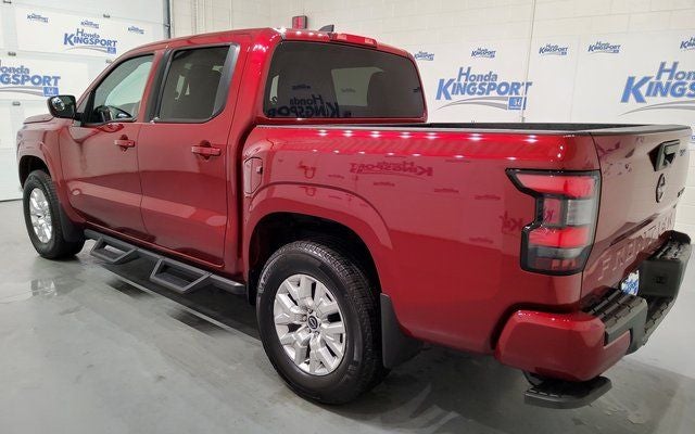 2023 Nissan Frontier SV Drop-In Bed Liner & Bumper Step