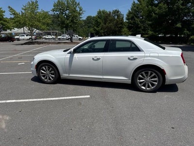 2016 Chrysler 300 Limited
