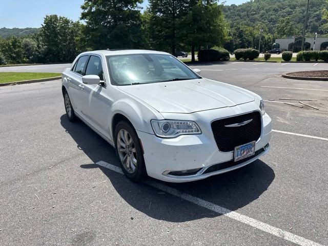 2016 Chrysler 300 Limited