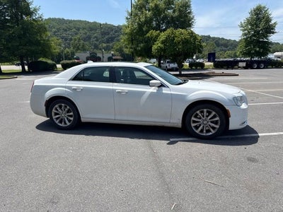 2016 Chrysler 300 Limited