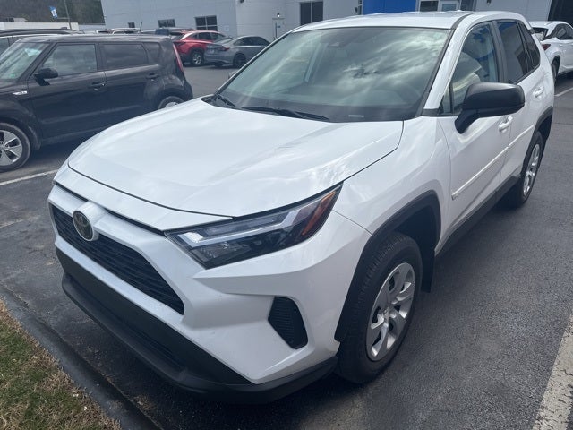 2024 Toyota RAV4 LE