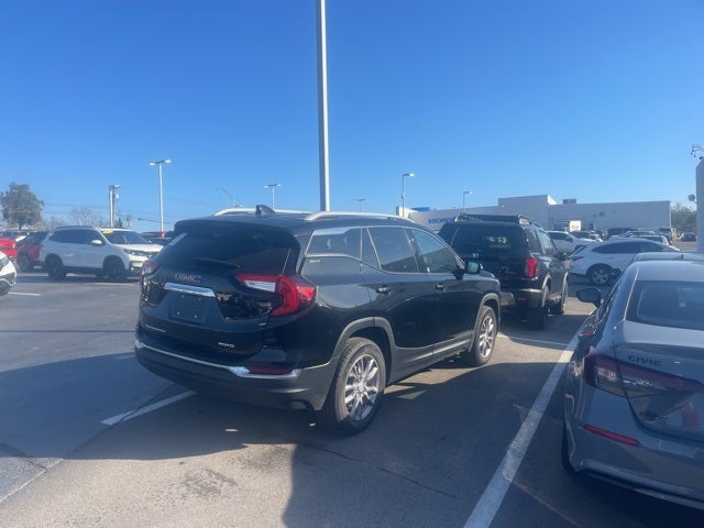 2023 GMC Terrain SLT