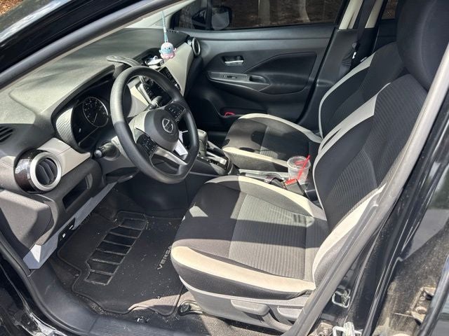 2022 Nissan Versa 1.6 SV