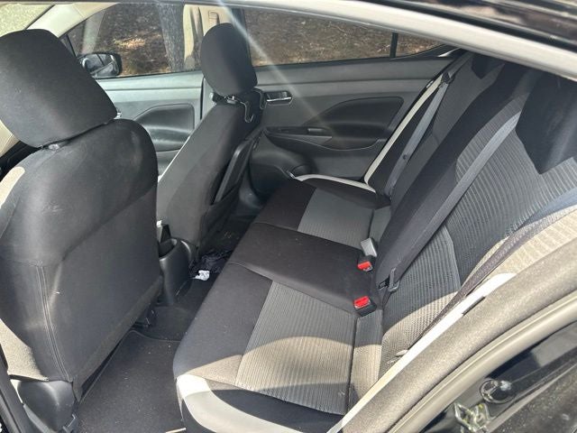 2022 Nissan Versa 1.6 SV