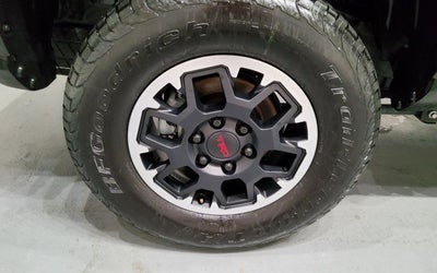 2024 Toyota Tacoma TRD Off-Road