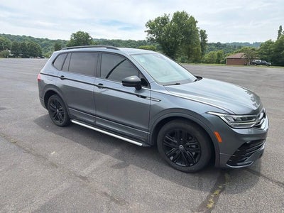 2022 Volkswagen Tiguan 2.0T SE R-Line Black