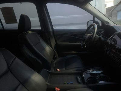 2022 Honda Pilot Touring 8 Passenger