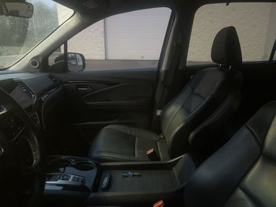 2022 Honda Pilot Touring 8 Passenger
