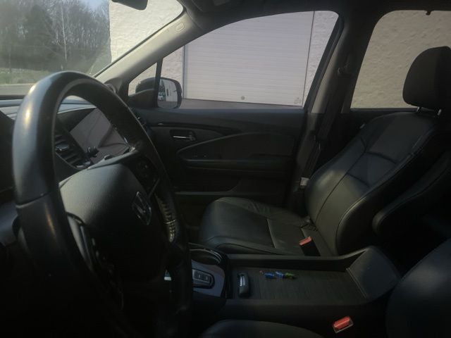 2022 Honda Pilot Touring 8 Passenger