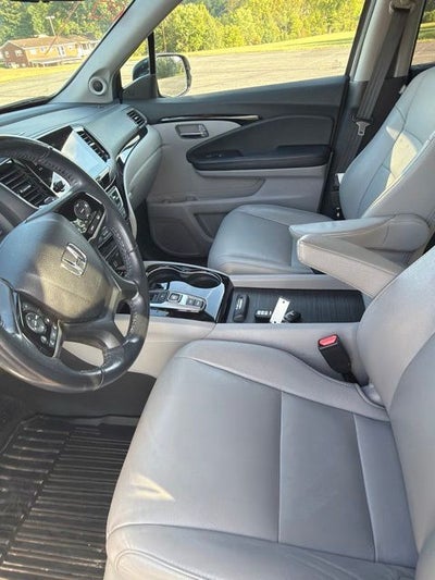 2022 Honda Pilot Touring 7 Passenger