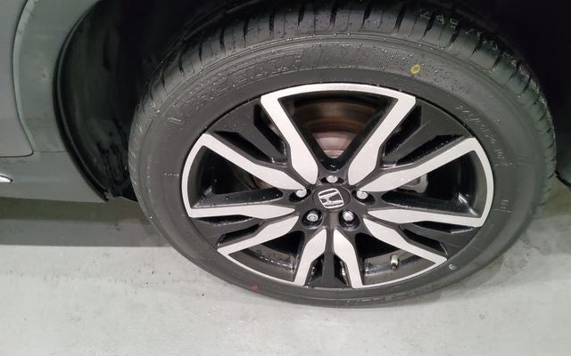 2021 Honda Pilot Touring 8 Passenger