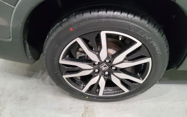 2021 Honda Pilot Touring 8 Passenger