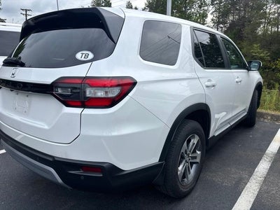 2024 Honda Pilot EX-L 7 Passenger