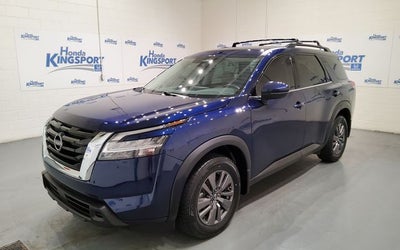 2022 Nissan Pathfinder SV