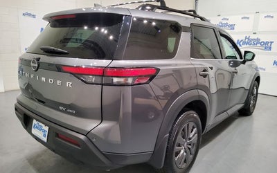 2022 Nissan Pathfinder SV