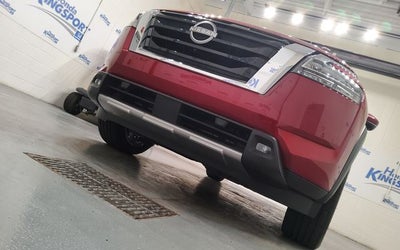 2023 Nissan Pathfinder Platinum