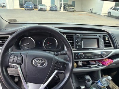 2014 Toyota Highlander LE Plus V6