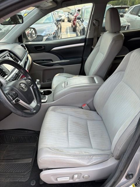 2014 Toyota Highlander LE Plus V6