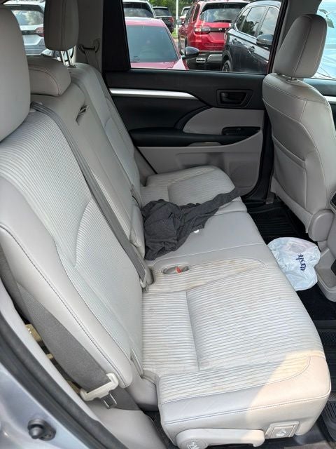 2014 Toyota Highlander LE Plus V6