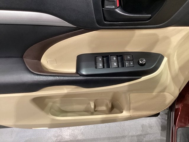 2017 Toyota Highlander LE Plus