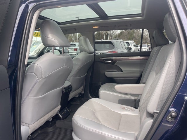 2021 Toyota Highlander Platinum