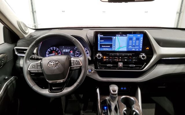 2022 Toyota Highlander Platinum
