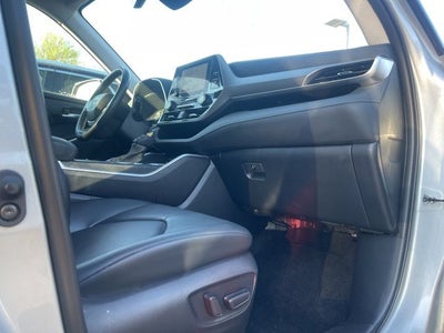 2024 Toyota Highlander XLE