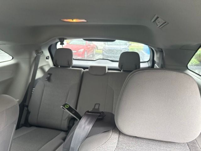 2022 Toyota Sienna LE 8 Passenger