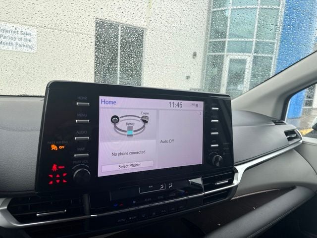 2022 Toyota Sienna LE 8 Passenger