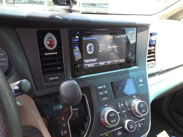 2017 Toyota Sienna LE 8 Passenger