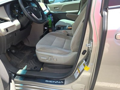 2017 Toyota Sienna LE 8 Passenger