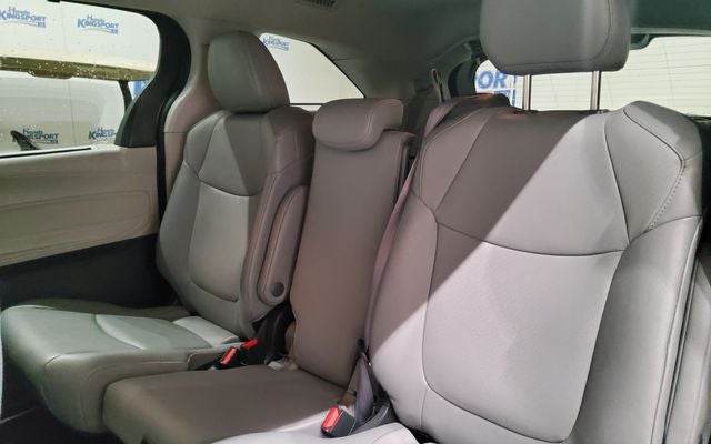 2024 Toyota Sienna XLE 8 Passenger