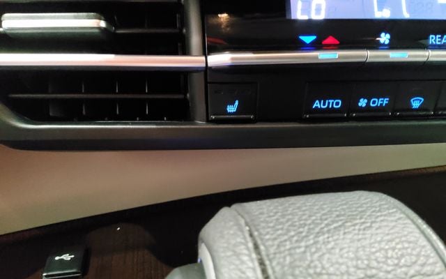 2024 Toyota Sienna XLE 8 Passenger