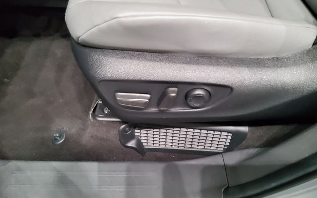 2024 Toyota Sienna XLE 8 Passenger